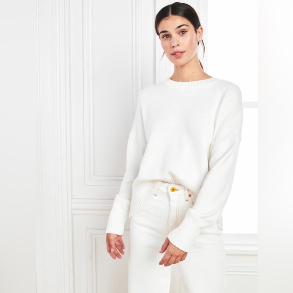 Quince 100% organic cotton boyfriend crew